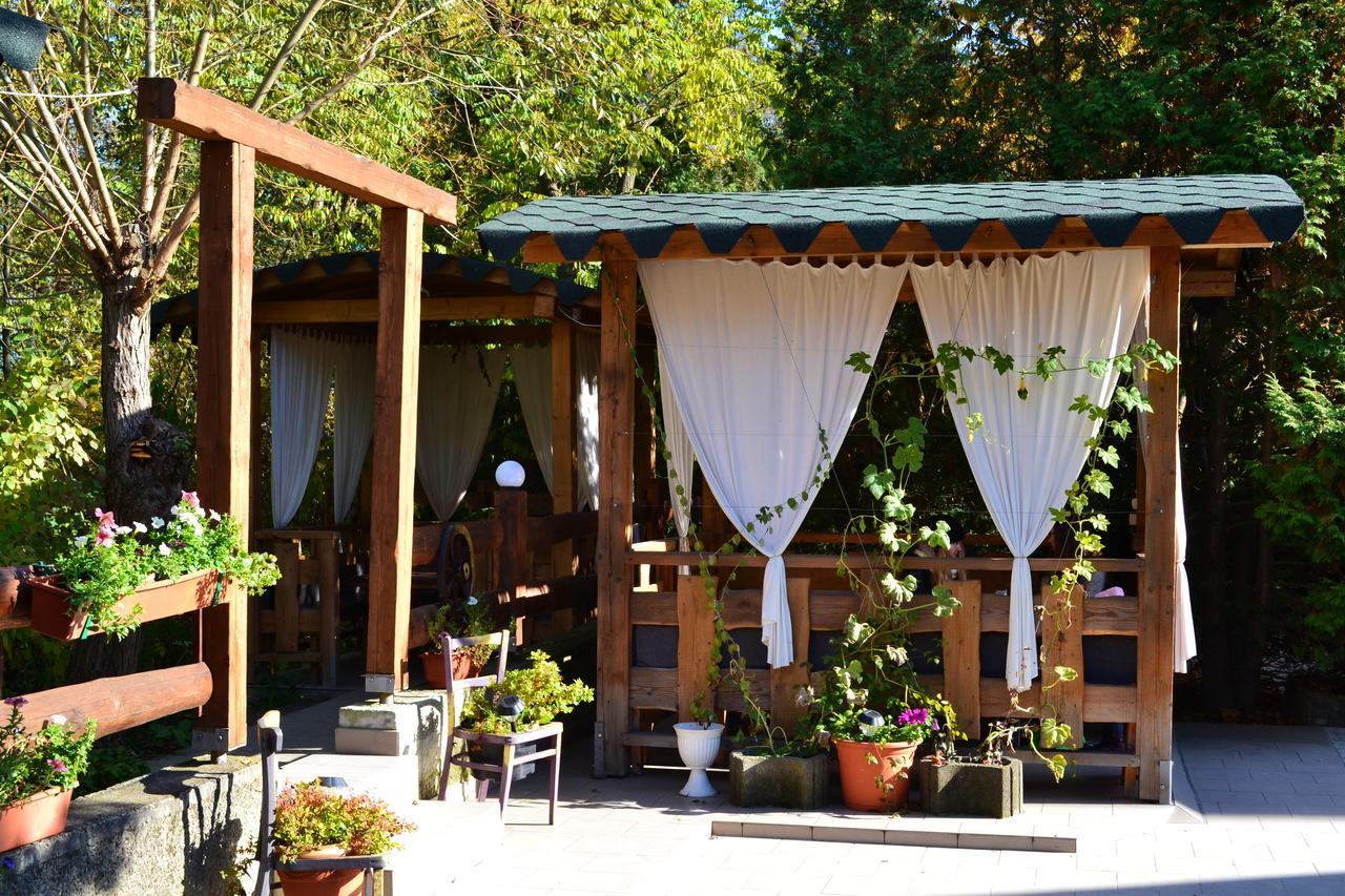 Zabava Guest House Ιβανό-Φρανκίβσκ Εξωτερικό φωτογραφία